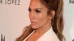 Jennifer Lopez kusi swoim dekoltem!