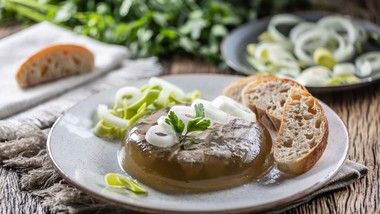 huspenina, czeski przysmak, który jest kolagenową bombą. podajemy przepis