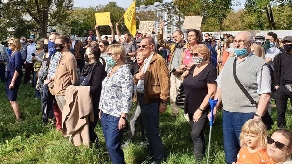 Kilka dni temu na Kamionku odbył się protest przeciwko handlowi terenami zielonymi