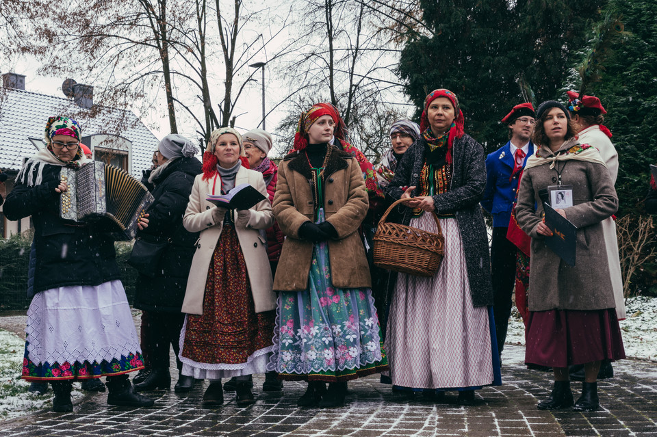 Śpiewanie ludowych przyśpiewek weselnych