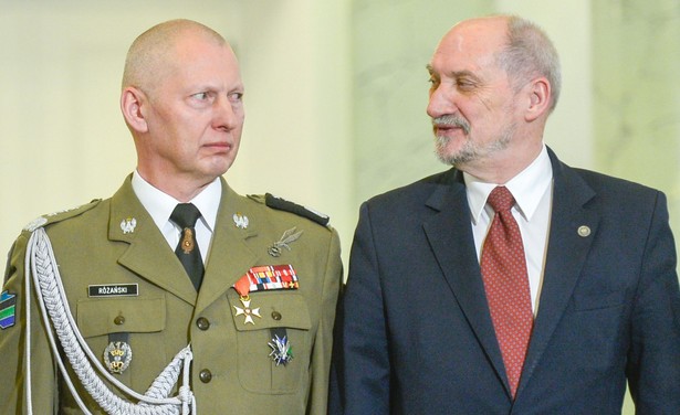 Gen, Mirosław Różański i Antoni Macierewicz