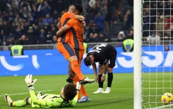 Inter Mediolan rozgromił Salernitanę i ucieka rywalom [WIDEO]