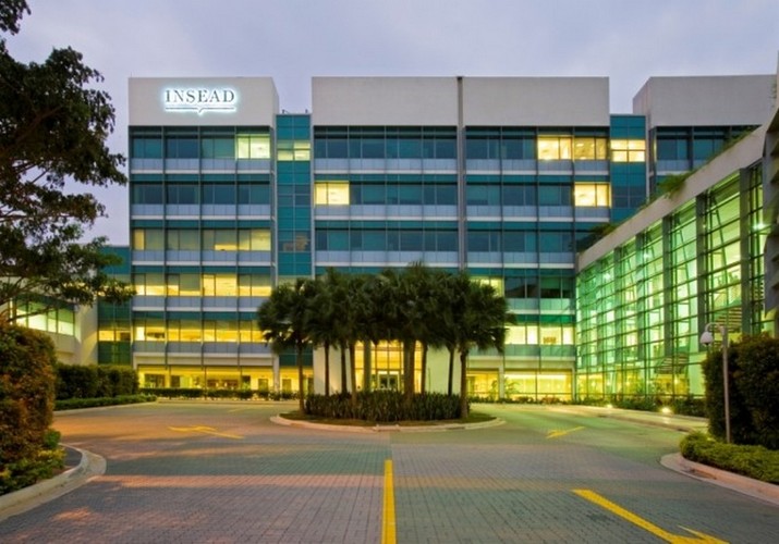 4. Insead (Institut Européen d'Administration des Affaires). Szkoła z odziałami w Paryżu, Singapurze i Abu Dhabi.