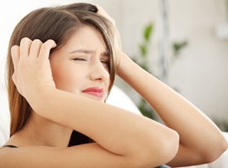 Ponad 8 mln Polaków cierpi na migrenę. Większość chorych ją ukrywa