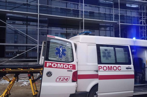 DECA U ŠUMI NAŠLA ORUŽJE, ONO OPALILO I RANILO DVOJICU DEČAK