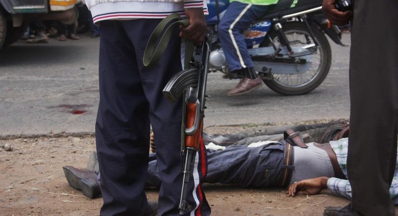 7 thugs shot dead