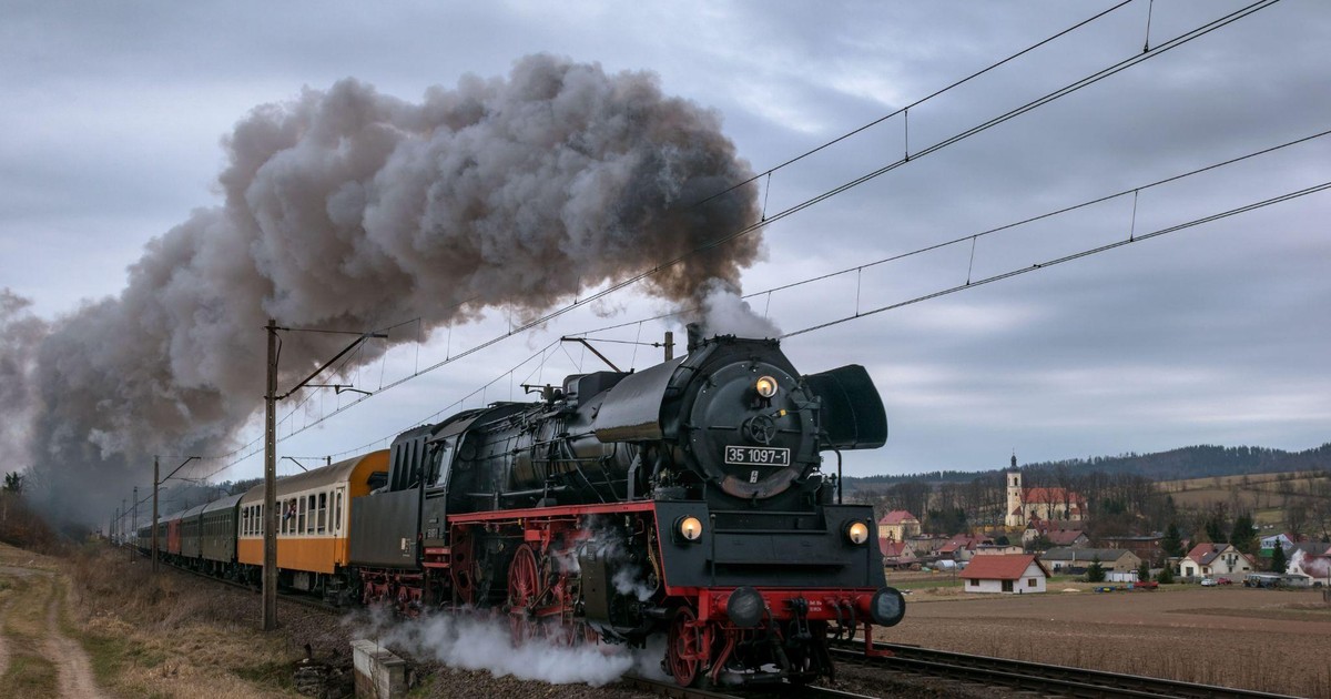 11 wagonów i parowóz z Berlina. Pociąg retro przyjedzie do Wrocławia!