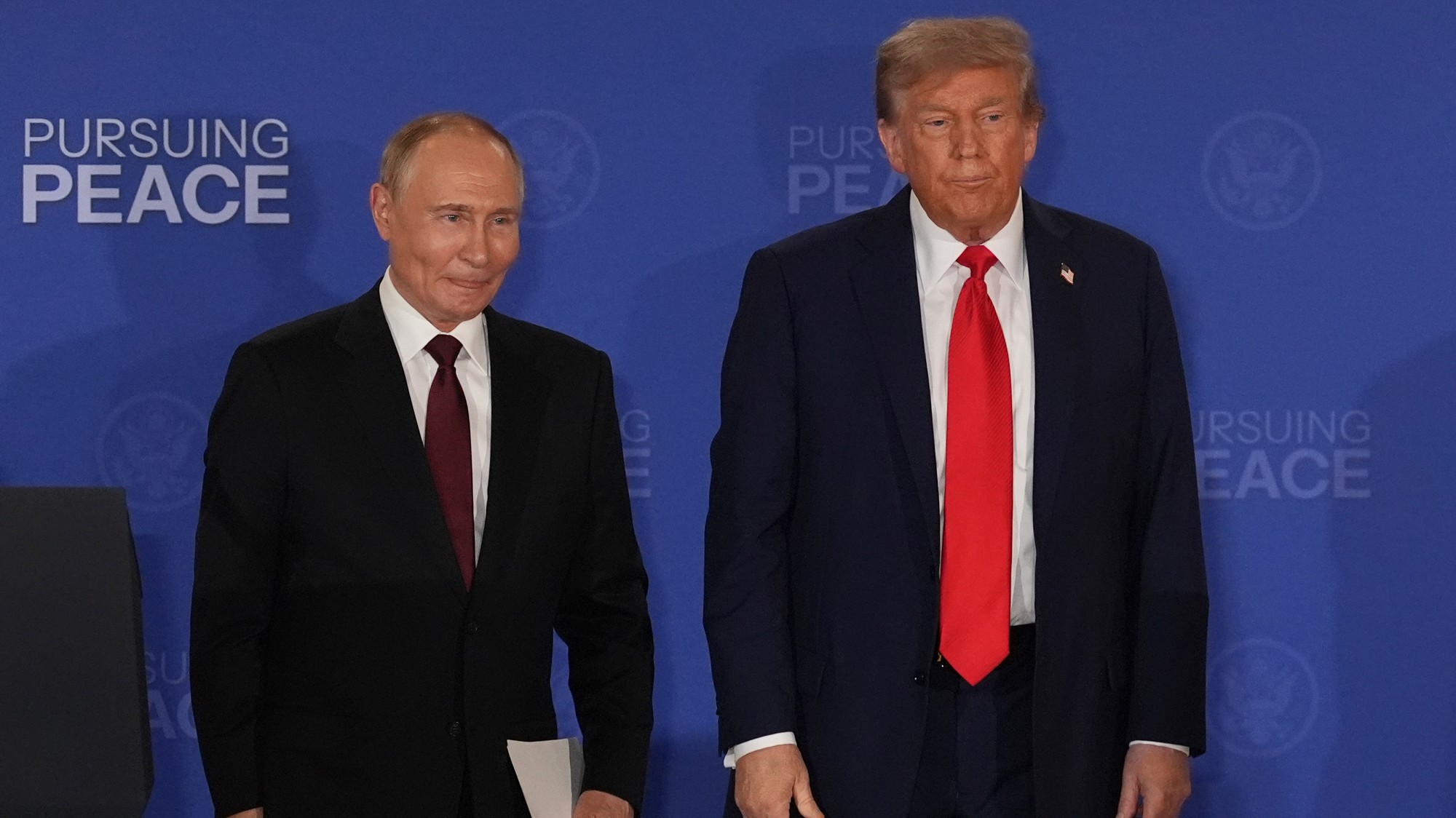 Ruský prezident Vladimir Putin a americký prezident Donald Trump.