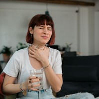 Be van rekedve és nehezen tud nyelni? Ezek lehetnek az okok