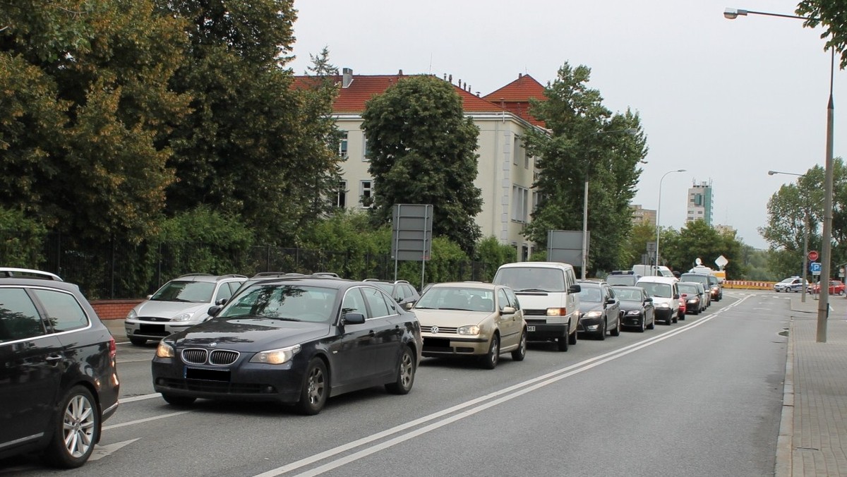 Manifestacje, 34. Maraton Warszawski i kolejną edycję rowerowej masy krytycznej zaplanowano w ten weekend w Warszawie. Czasowych utrudnień w ruchu drogowym można się spodziewać od godz. 18 w piątek do godz. 17.45 w niedzielę.