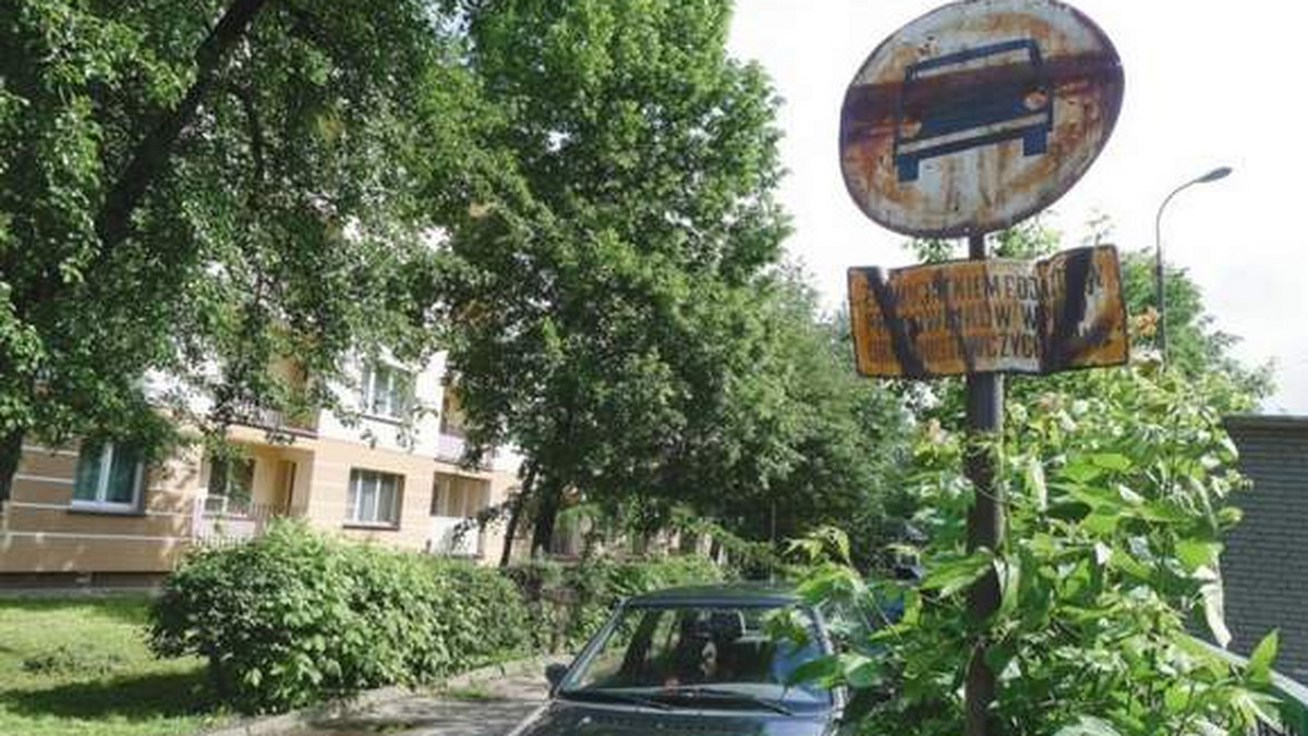 "Gazeta Współczesna": Za źle zaparkowane auta na osiedlach często to nie kierowcy ponoszą odpowiedzialność, a... spółdzielnie.