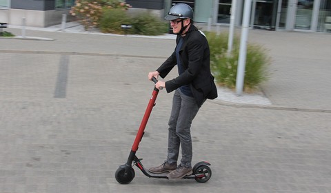 Hulajnogi elektryczne i UTO - Sejm uchwalił nowelizację ustawy. Co się zmieni?