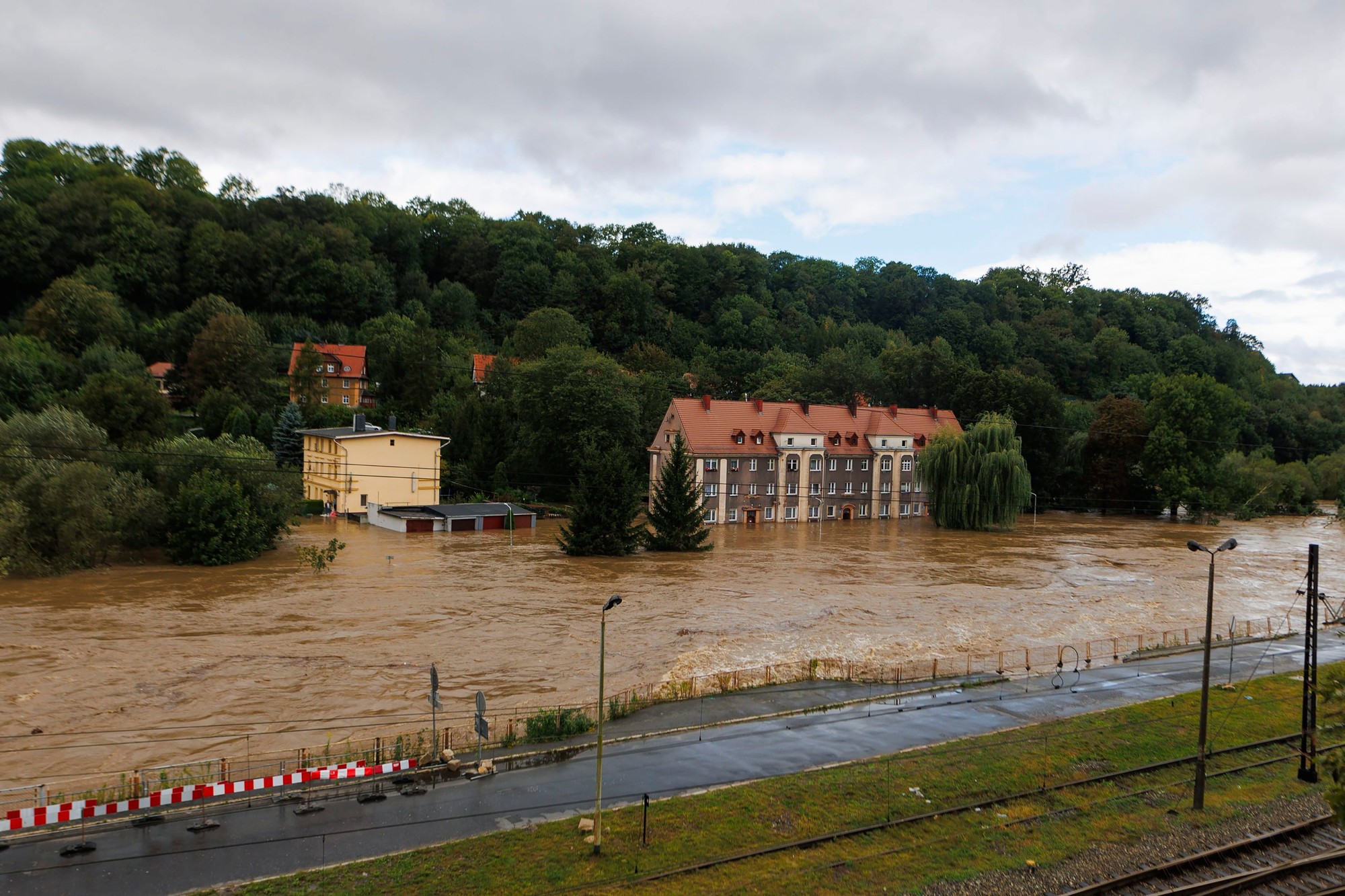 Záplavy v poľskom meste Kladsko