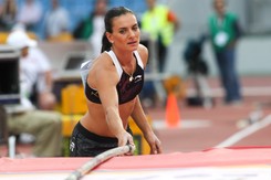 Zdrajczyni wróciła do Rosji. Tak rodacy przyjęli Jelenę Isinbajewą