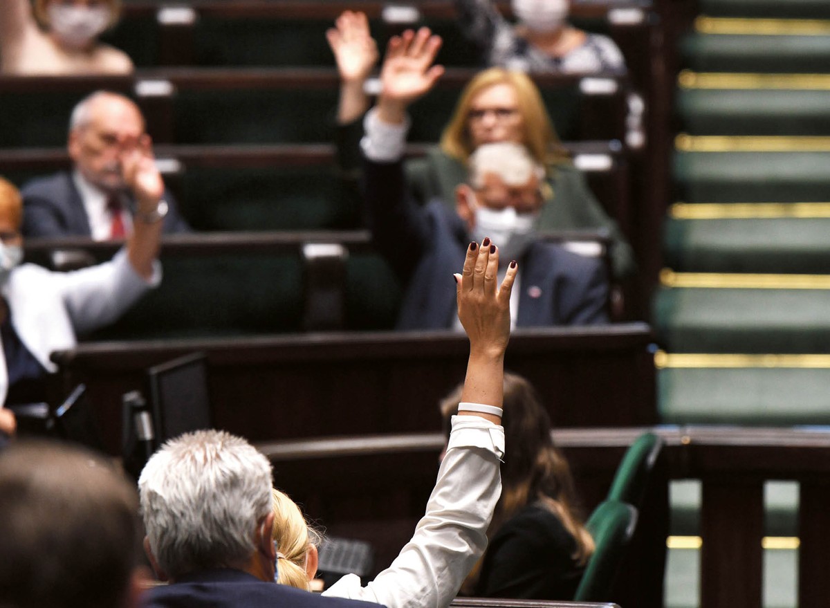 To nie jest śmieszne. Rządzący nie chcą opublikować ustawy, którą przez pomyłkę przyjęli