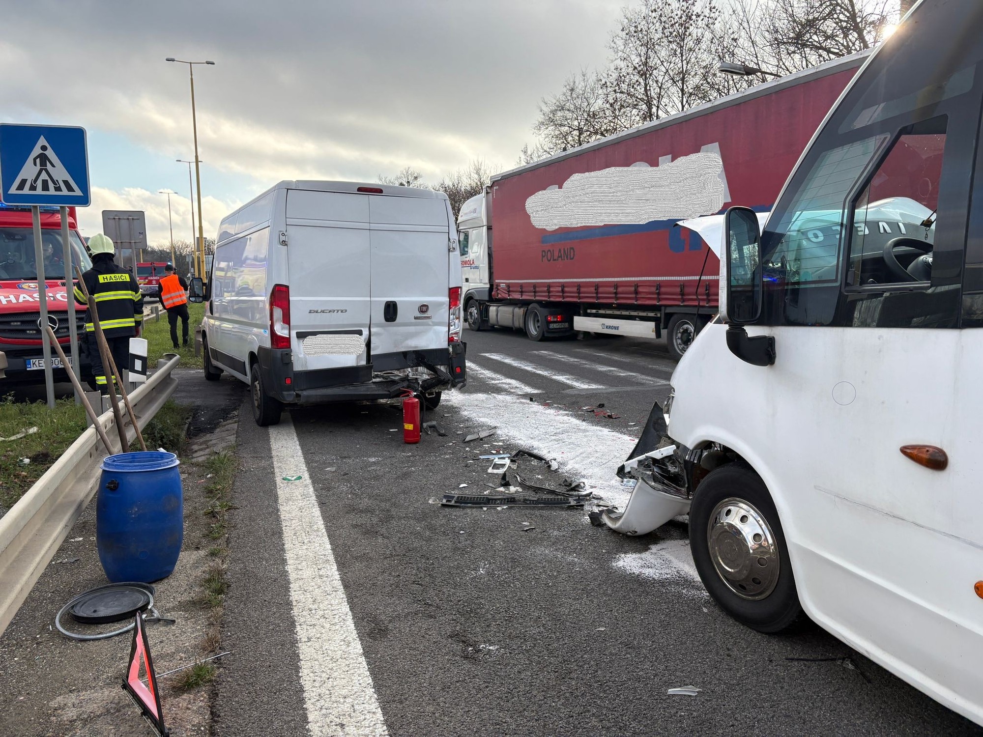 Pri nehode mikrobusu so škôlkarmi v Košiciach sa zranilo päť detí.