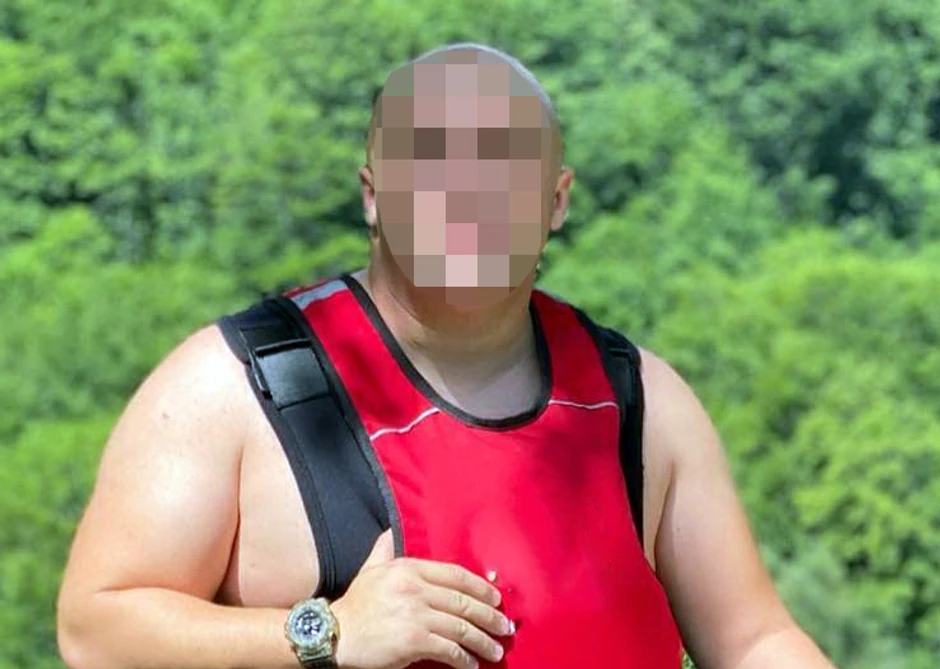 Već je potezao oružje na devojku