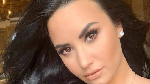 Demi Lovato 6 hónapja józan, és nagyon cuki módon ünnepelte meg