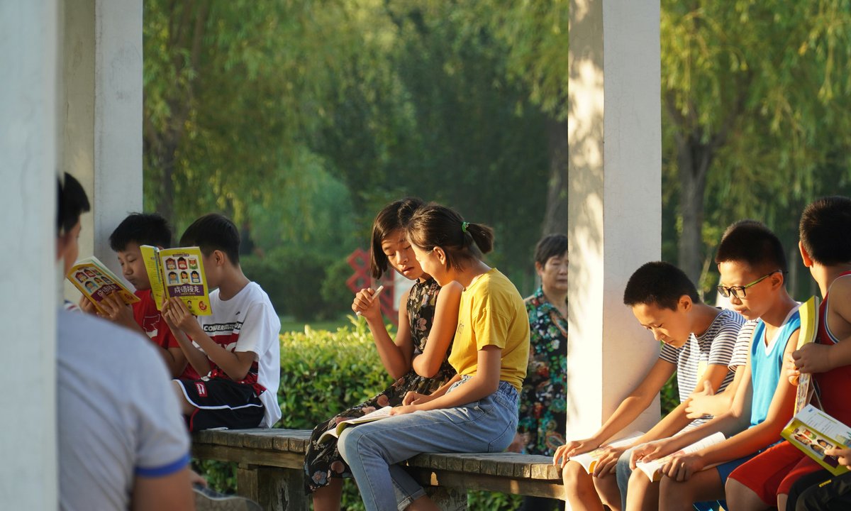 Dorastanie w nowych Chinach. "Rodzice szprycowali dzieci kurzą krwią"