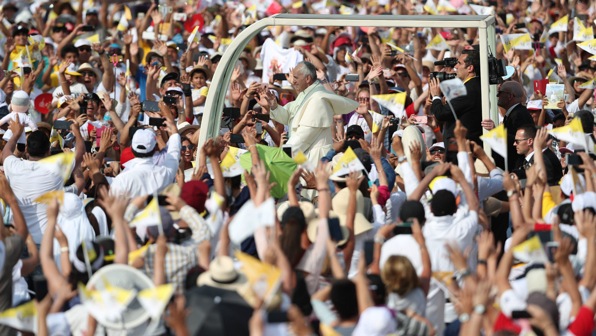 1.3 miliona osób uczestniczyło we mszy w stolicy Peru, Limie, którą na zakończenie pielgrzymki odprawił w niedzielę papież Franciszek. Mówił, że społeczeństwo, które nie jest w stanie zaakceptować cierpiących ani im pomóc, jest "okrutne i nieludzkie”.
