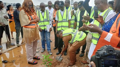 Tree-planinting-exercise-at-Guzape-District-Abuja-on-Tuesday, July 25, 2023 (Credit: NAN)