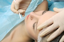 Szwedki w kwarantannie robią sobie... operacje plastyczne. Kliniki medycyny estetycznej mają żniwa