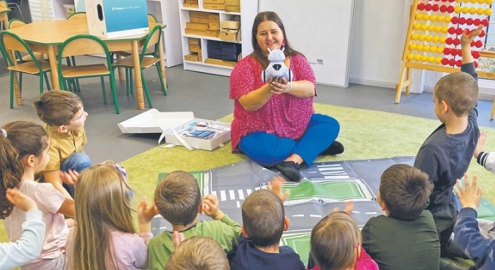 Nauka o finansach przez zabawę z robotem Photon