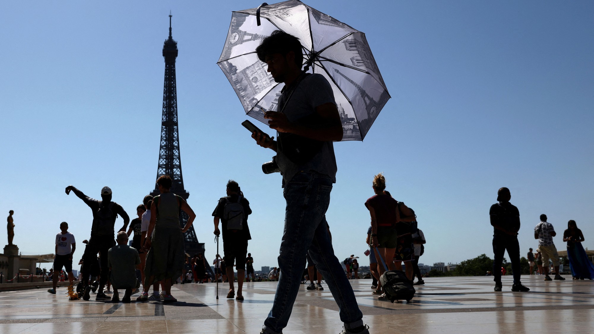Turista v Paríži