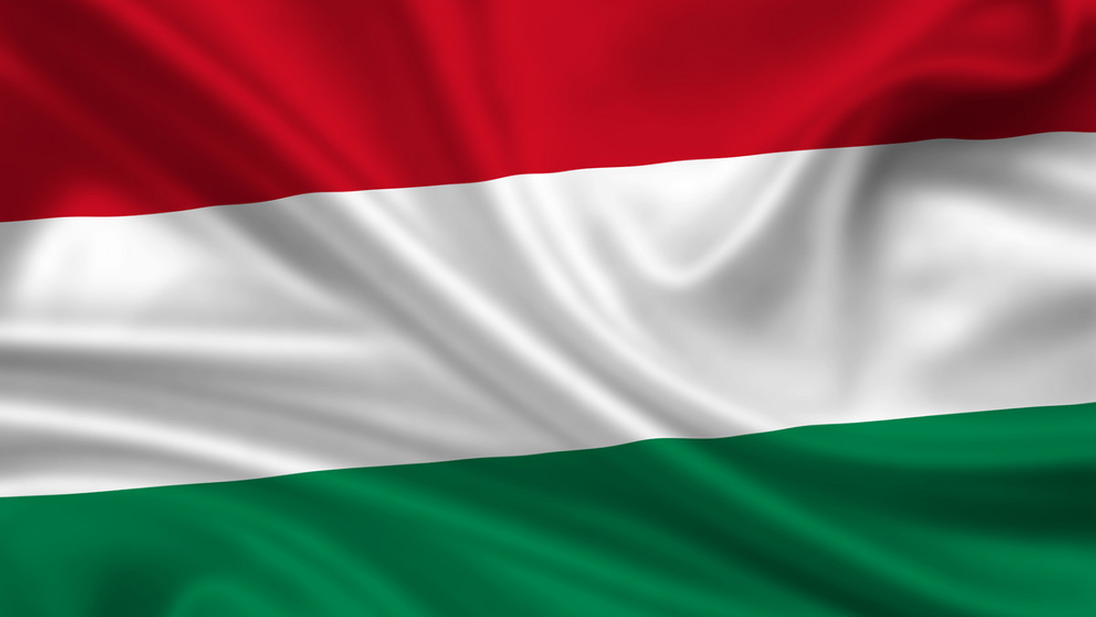 Prorządowy dziennik węgierski "Magyar Idoek" od dziś ukazuje się jako "Magyar Nemzet". Przejmuje w ten sposób nazwę i szatę graficzną zamkniętego w zeszłym roku dziennika, w ostatnich latach krytycznego wobec rządu.
