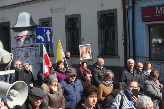 Marsz w obronie dobrego imienia świętego Jana Pawła II oraz wartości, które głosił - Nowy Targ 18 marca 2023 r.