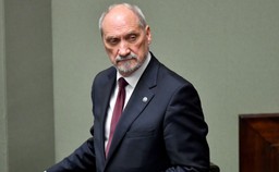 Macierewicz: Liczymy, że NATO zdecyduje o obecności wojskowej po 2018