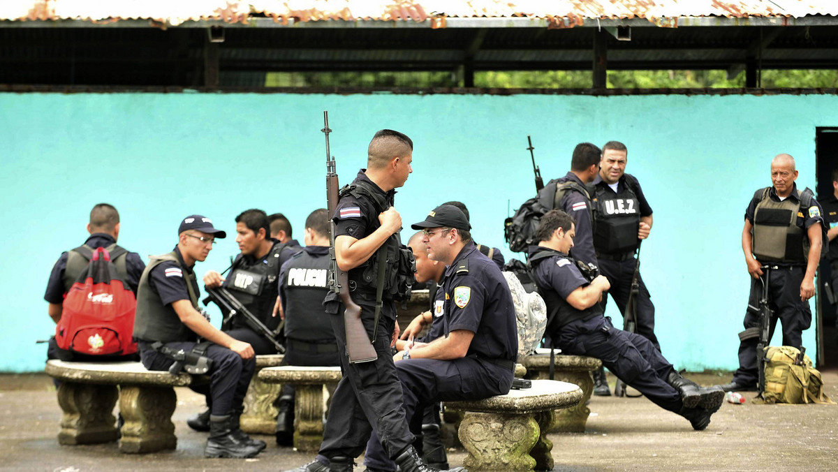 Organizacja Państw Amerykańskich (OPA) nawołuje Nikaraguę i Kostarykę do wycofania jednostek wojskowych ze spornej granicy. W rejonie rzeki San Juan od miesiąca panuje napięta sytuacja - donosi serwis bbc.co.uk.