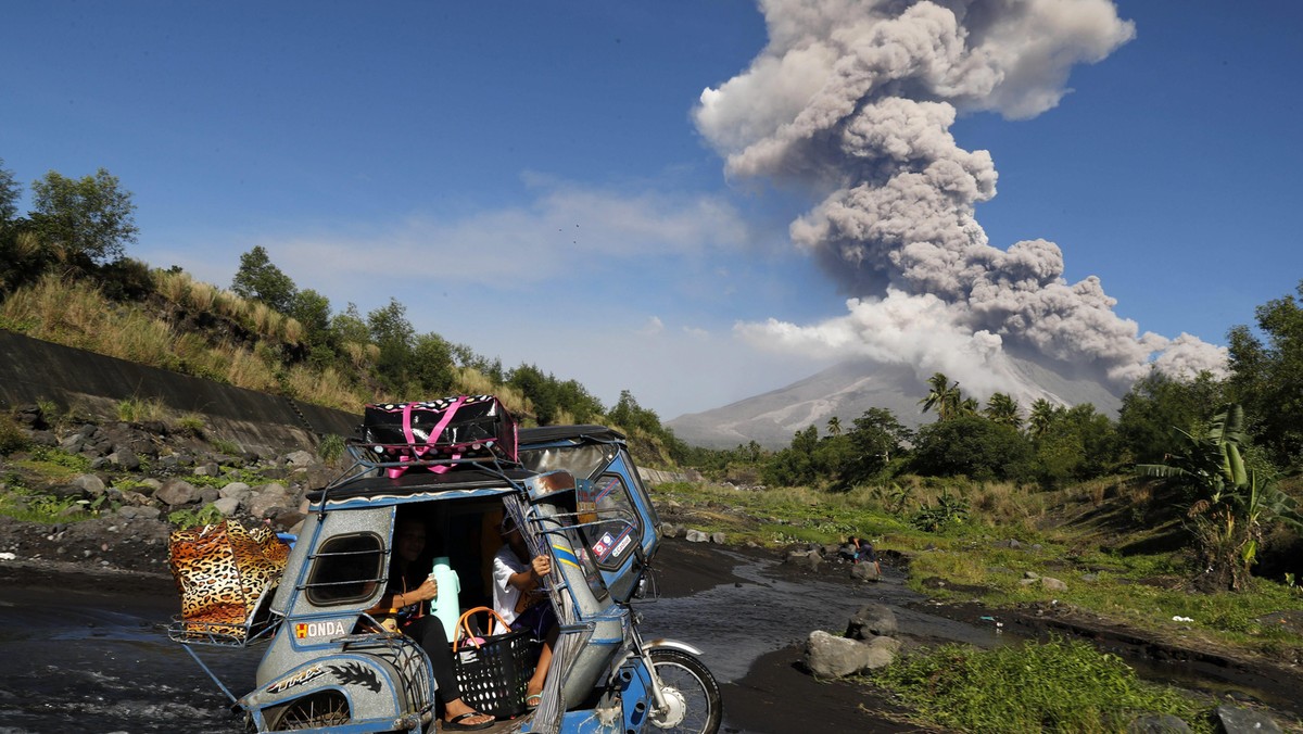 Eruption of the Mayon Volcano in Albay province