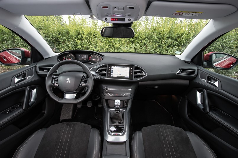 W Genewie, dzień przed rozpoczęciem salonu samochodowego, ogłoszono zwycięzcę konkursu Samochód Roku 2014 (Car of the Year 2014, COTY 2014). Przypominamy, że nagroda Car of the Year przyznawana jest od 1964 roku...