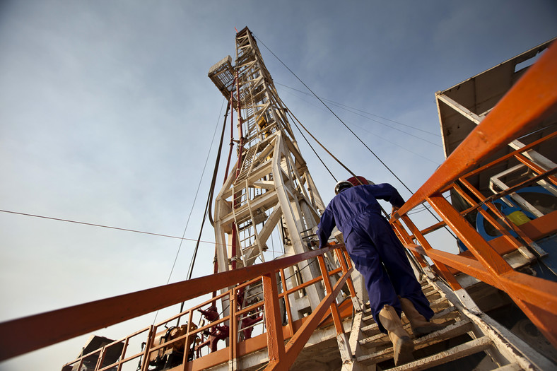 Platforma wiertnicza należąca do chińskiego Zhongyuan Petroleum Exploration Bureau (ZPEB) w Sudanie.