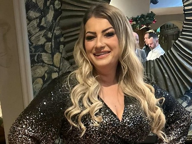 Sara je otišla u Tursku na podizanje grudi i zatezanje, a vratila se sa dve rupe u stomaku i grbom na leđima 