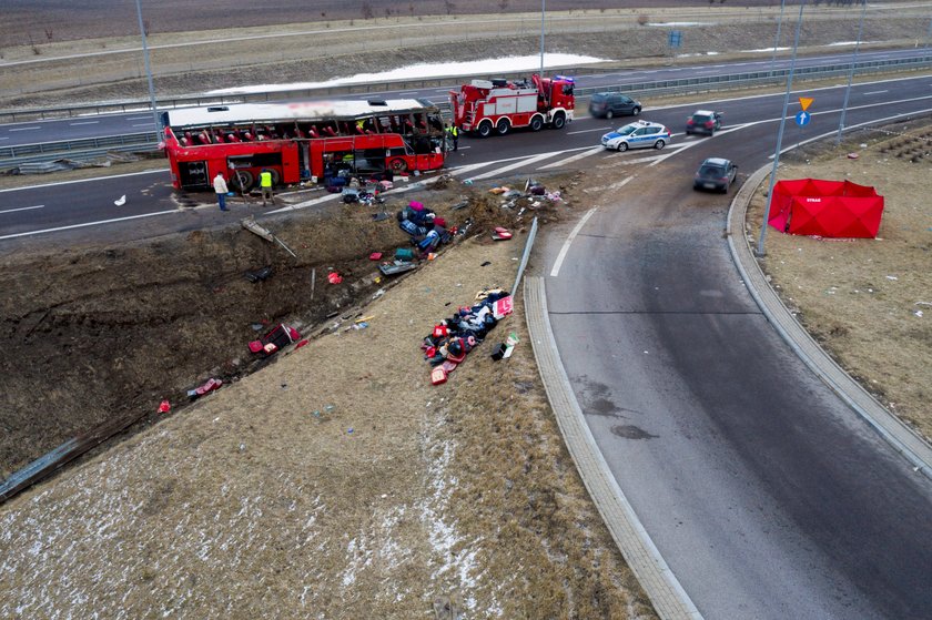 Tragiczny wypadek na Podkarpaciu. Pięć osób nie żyje, kilkadziesiąt jest rannych