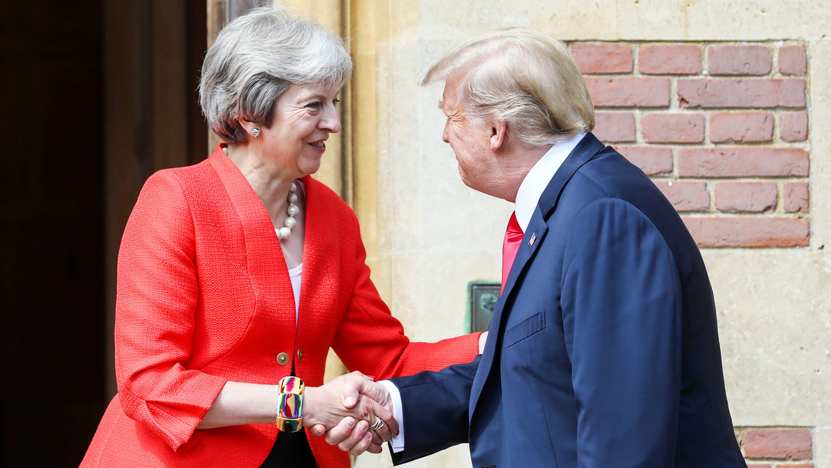 Amerykański prezydent Donald Trump powiedział dziś po przyjeździe do rezydencji premier Theresy May w Chequers, że nigdy nie miał z nią lepszych relacji niż po wczorajszej kolacji w Pałacu Blenheim. - Nasze relacje są bardzo silne - zapewnił.