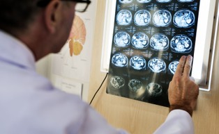 Szef MZ zapowiada nowe uprawnienia POZ-tów. Zmiany skrócą kolejki do specjalistów