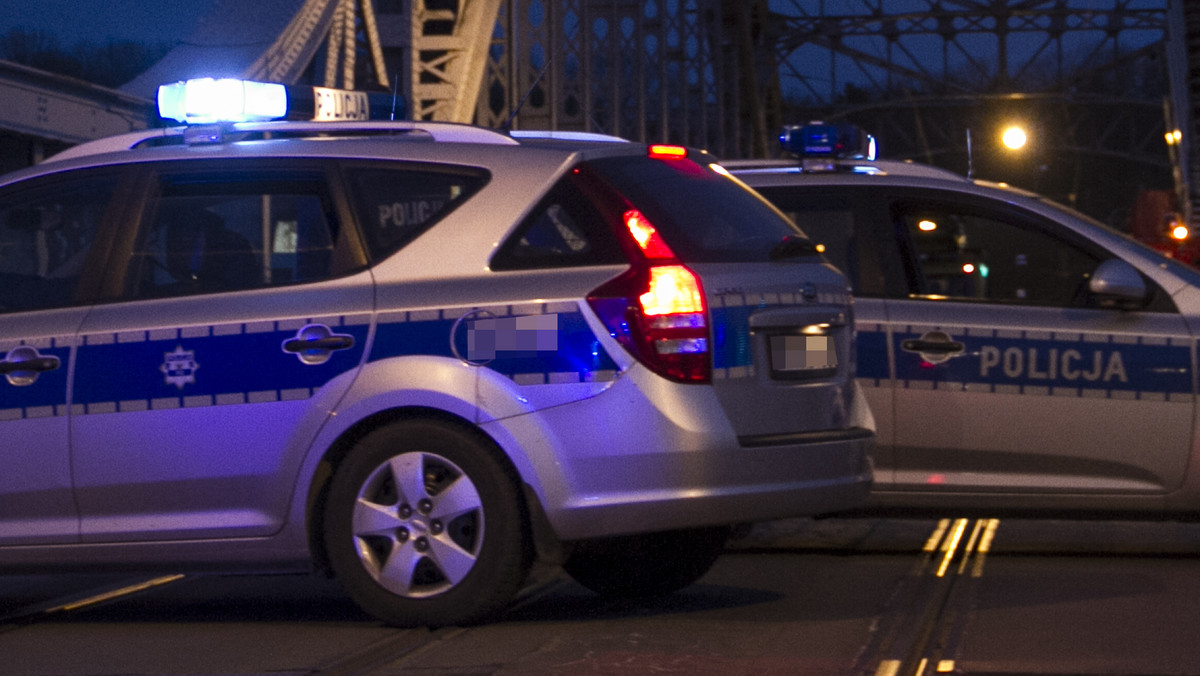 Policjanci z Ostródy zatrzymali radnego wojewódzkiego i jednocześnie przewodniczącego regionalnej Solidarności, który kierował autem mając 0,8 promila. Sprawa trafi do sądu - poinformowała PAP policja.