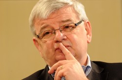 Joschka Fischer: Warszawa stałaby się ważnym graczem w Europie