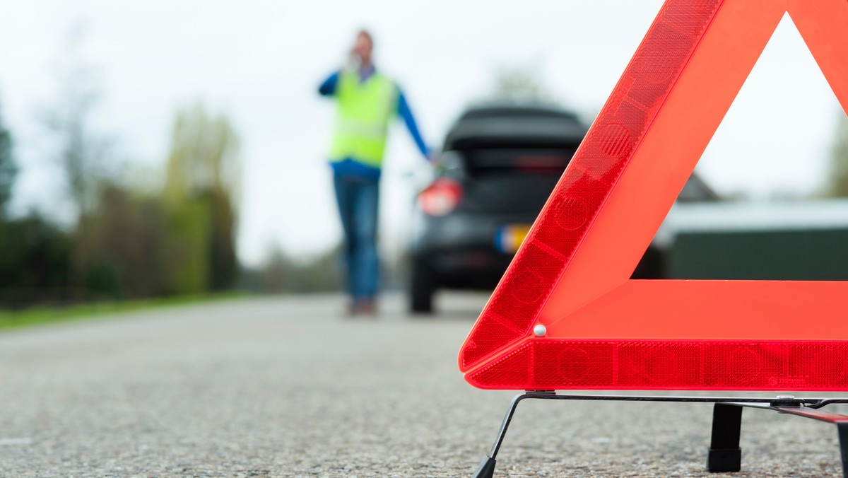 Na Trasie Siekierkowskiej zderzyły się samochód osobowy ford z ciężarówką. Ten pierwszy przewrócił się na bok, po czym wypadła z niego butla z acetylenem, która została uszkodzona. W związku z zagrożeniem wybuchem cała trasa została zamknięta. Spowodowało to ogromne utrudnienia. Trasa jest już przejezdna w obie strony.