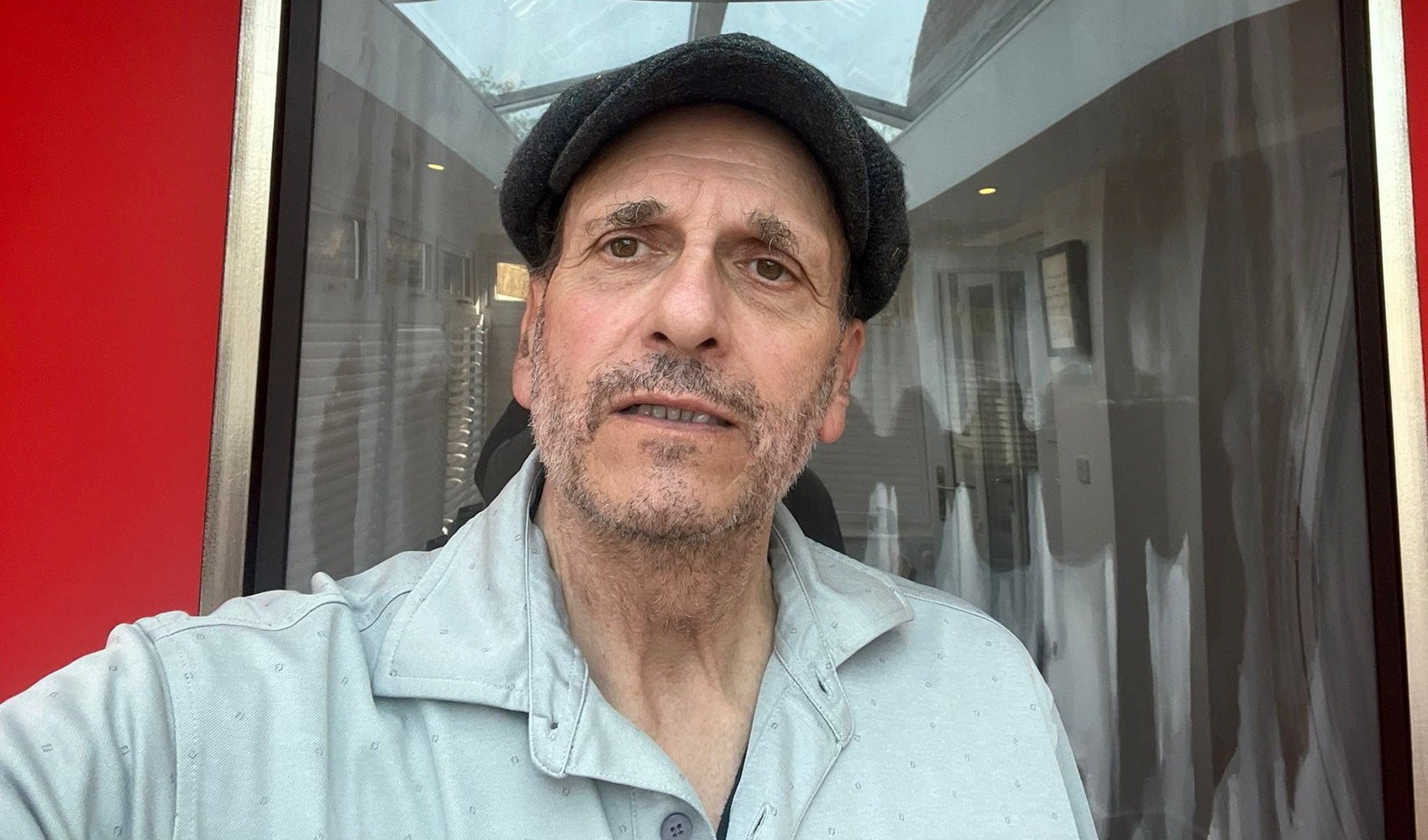 Lawrence Fox prekonal rakovinu pankreasu v 4. štádiu. 