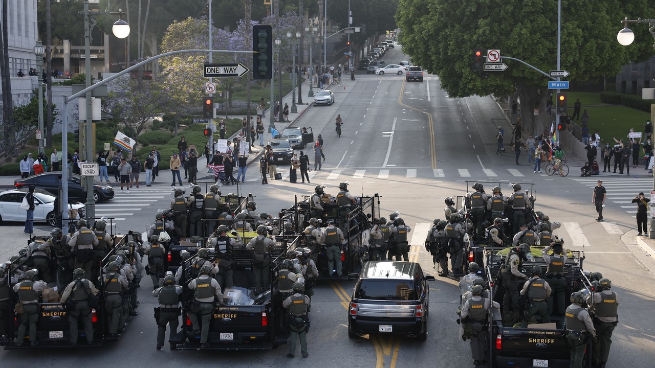 Masowe protesty w Los Angeles. Pentagon mobilizuje dodatkowe 2 tys. żołnierzy