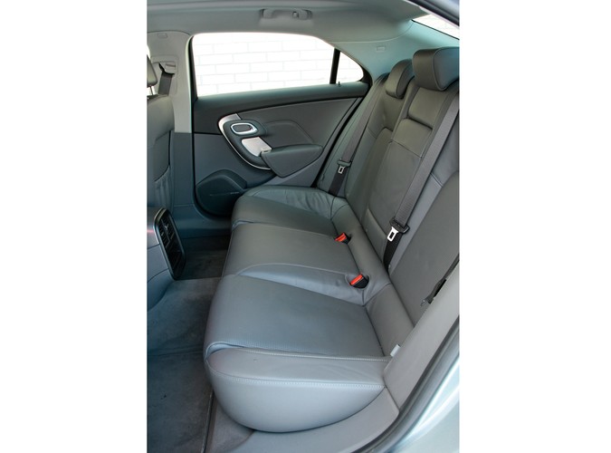 Oto najnowszy Saab 9-5 chwycił kierowców za serce. Tak, tak Polacy zamiast niemieckich gablot wybierają najnowszą limuzynę szwedzkiej marki. Wirus turbo z dnia na dzień atakuje nowe organizmy!