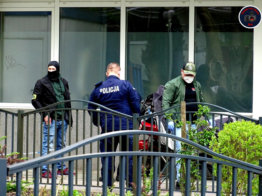 Strzały w pralni w Warszawie. Nieoficjalnie: jedna osoba nie żyje