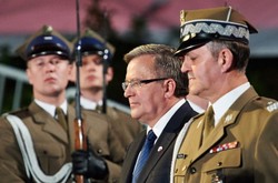 Komorowski na Westerplatte: Trzeba uczcić wszystkie ofiary konfliktu