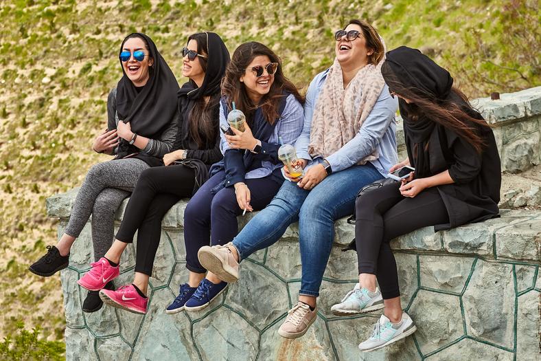 Iran - jak się ubrać, co jest zabronione, jak się ubierają kobiety w Iranie?  - Podróże