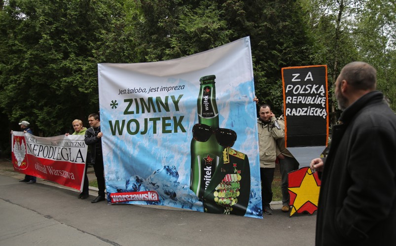 Pogrzeb generała Wojciecha Jaruzelskiego na cmentarzu wojskowym na Powązkach