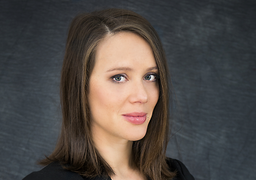 Czy korpoludzi da się naprostować? Tragikomedia „Deadline" na scenie Teatru WARSawy